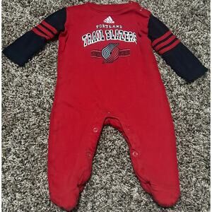 Adidas Unisex Infant Portland Trailblazers One-Piece Sleeper 0-3 Months